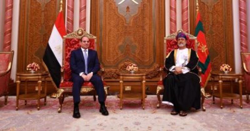 الرئيس وسلطان عُمان يتفقان على تعزيز التعاون المشترك وتكثيف جهود تسوية الأزمات القائمة لحماية المصالح العربية