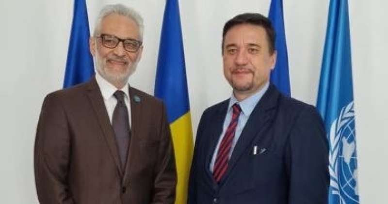سفير مصر لدى بوخارست يبحث مع مسئول رومانى سبل تعزيز العلاقات
