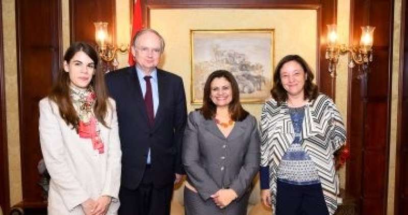 وزيرة الهجرة تستقبل سفير الاتحاد الأوروبى لبحث إنشاء مركز مصرى أوروبى