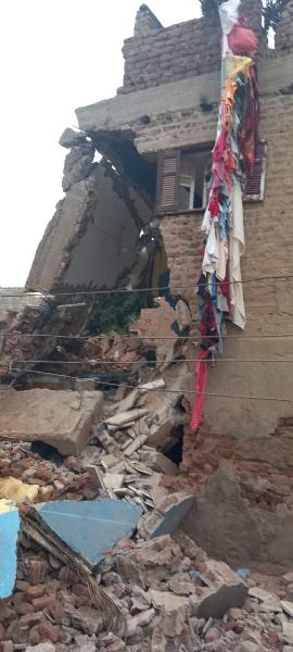 محافظ أسيوط يتابع حادث انهيار منزل بمركز البداري