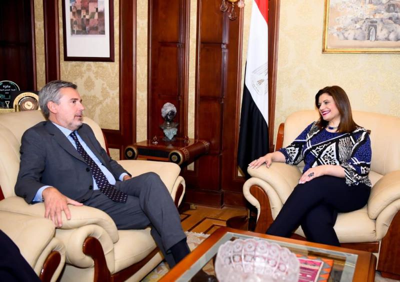 وزيرة الهجرة تستقبل السفير الإيطالي لدى مصر لتعزيز التعاون في الملفات المشتركة