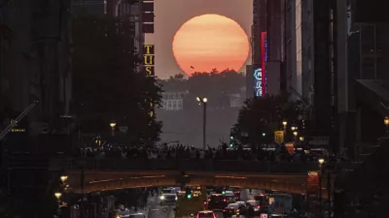 ظاهرة ((مانهاتن هنج)) تحول شوارع نيويورك إلى مرصد فلكي