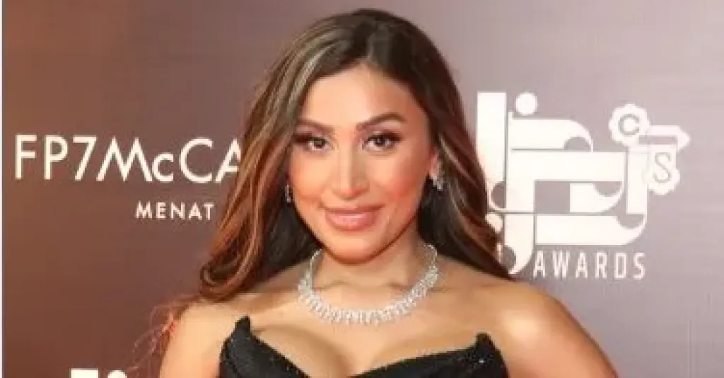 دينا الشربينى تروج لفيلمها الجديد طلقنى عبر حسابها على إنستجرام