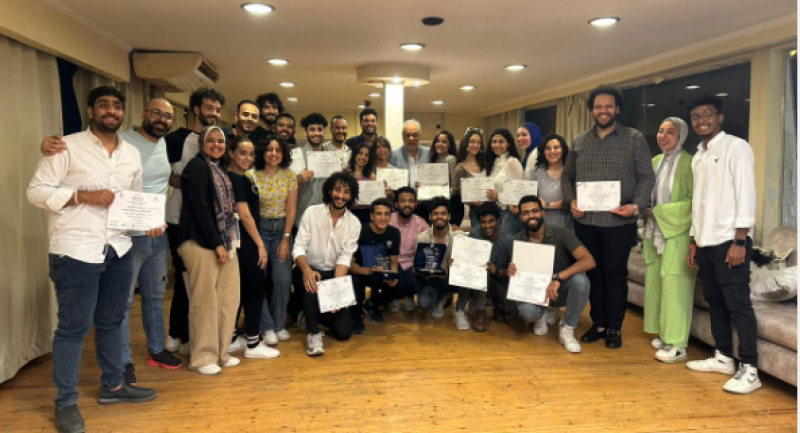 شباب المبدعين يحتفلون مع أشرف زكي