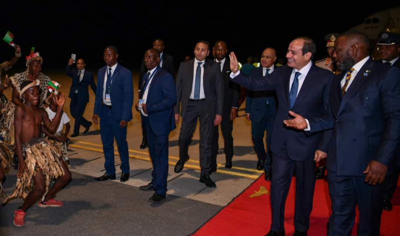 المتحدث الرئاسي ينشر صور وصول الرئيس السيسي إلى زامبيا في زيارة هي الأولى من نوعها