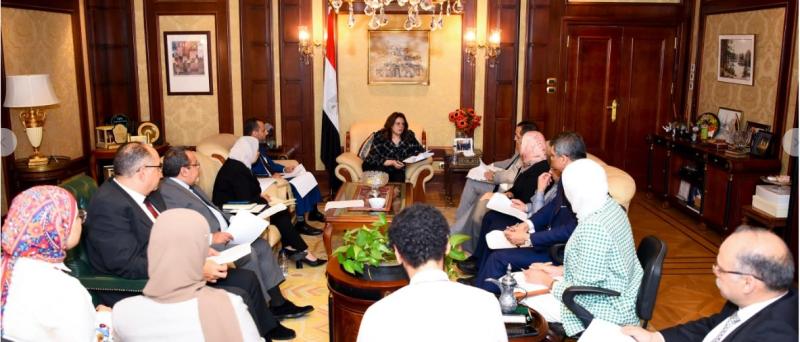 وزيرة الهجرة تترأس اجتماعا تنظيميًا عن المؤتمر الرابع للمصريين بالخارج ( صور )