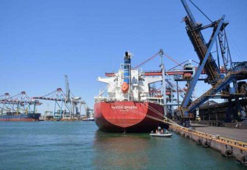 تداول 33 سفينة للحاويات والبضائع في ميناء دمياط
