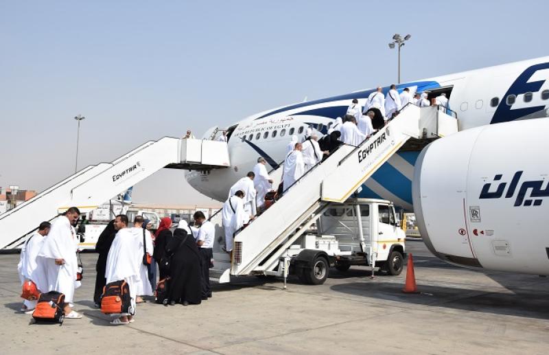 رئيس «مصر للطيران»: نقل 35 ألف حاج على متن 150 رحلة طيران إلى المدينة وجدة لأداء مناسك الحج