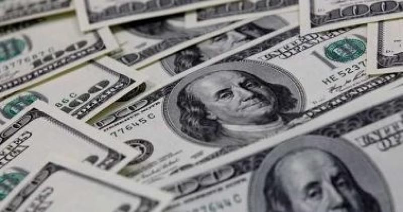 مصادر مصرفية: الرئيس السيسي ينحاز للمواطن فى استقرار سعر الصرف