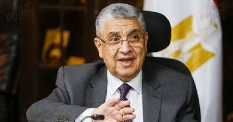 وزير الكهرباء: نسعى لزيادة قدرة خط الربط مع ليبيا الى 2000 ميجا وات