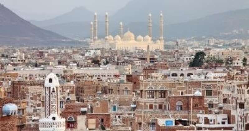 رئيس ”القيادة اليمنى” يؤكد أهمية مضاعفة ضغوط أوروبا لإنهاء معاناة اليمنيين