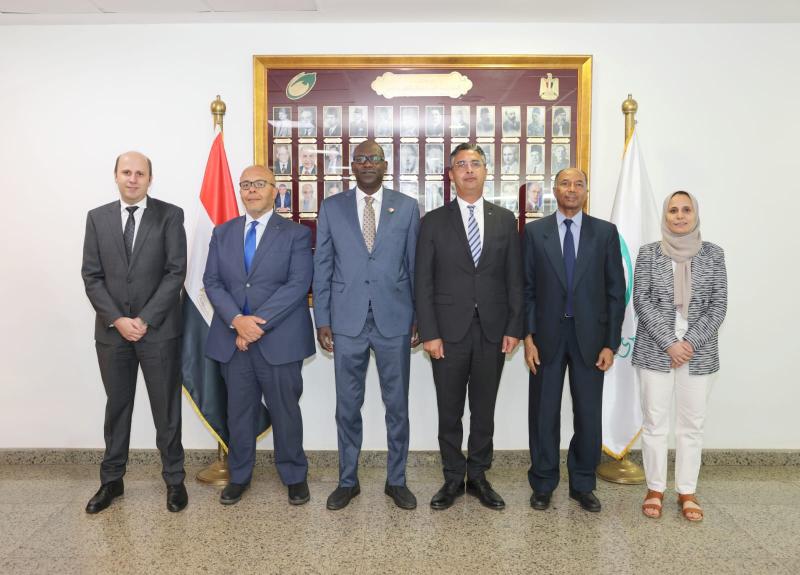 رئيس البريد المصري يستقبل مدير عام البريد السوداني بهدف بحث أوجه التعاون المشترك