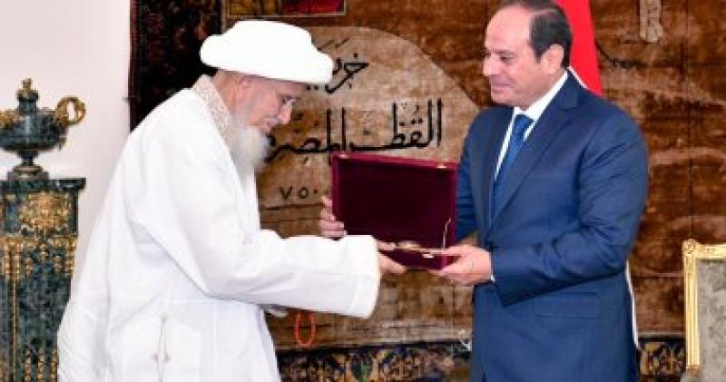 الرئيس عبد الفتاح السيسي يستقبل السلطان مفضل سيف الدين