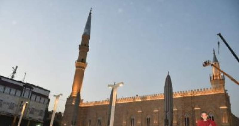 خطيب صلاة العيد بمسجد الحسين: اليوم يوم الفرحة والسرور