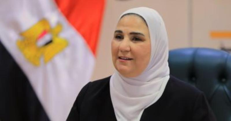الدكتورة نيفين القباج وزيرة التضامن الاجتماعى تنعى خال سيادة المستشار  أحمد الشحات