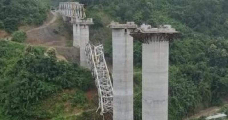 انهيار جسر فى الهند