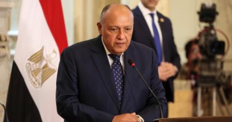 وزير الخارجية يعقد جلسة مباحثات مع المبعوث الأممي باليمن غدا