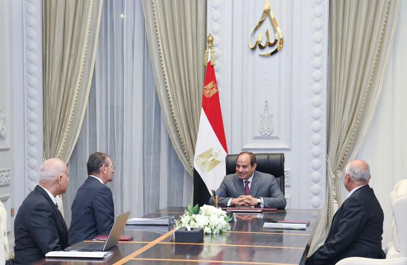 الرئيس السيسي: الشعب المصري يُكنُّ احترامًا عظيمًا وتقديرًا خاصًا لجميع أبنائه من الشهداء والمصابين
