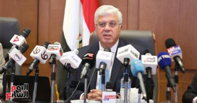 وزير التعليم العالى يصدر قرارا بإغلاق كيان وهمى بمحافظة الأقصر
