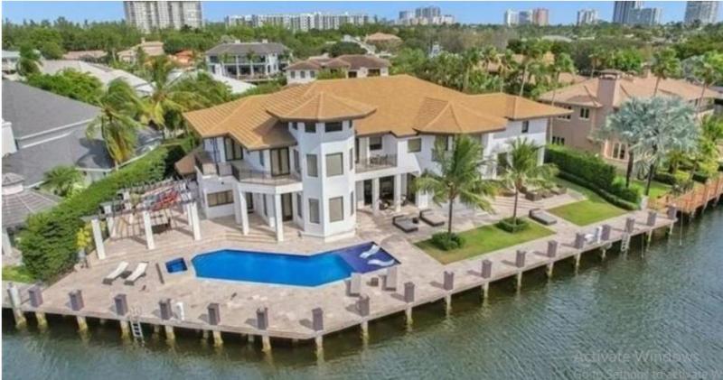 ميسي يشترى قصرًا جديدًا على البحر فى ميامي بـ 10.8 مليون دولار.. صور