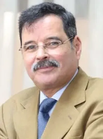 د. طالع السعود الأطلسي يكتب: هذه الحرب... حفيدة ”أم المعارك”، مزيدة ومحيّنة