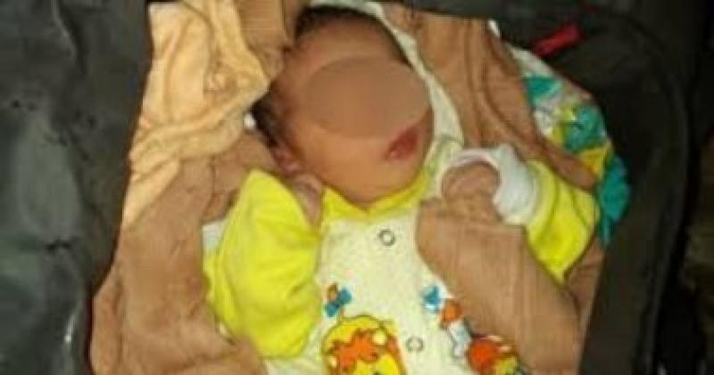 العثور على طفلة حديثة الولادة  بجوار سور مستشفى الولادة بشربين بالدقهلية
