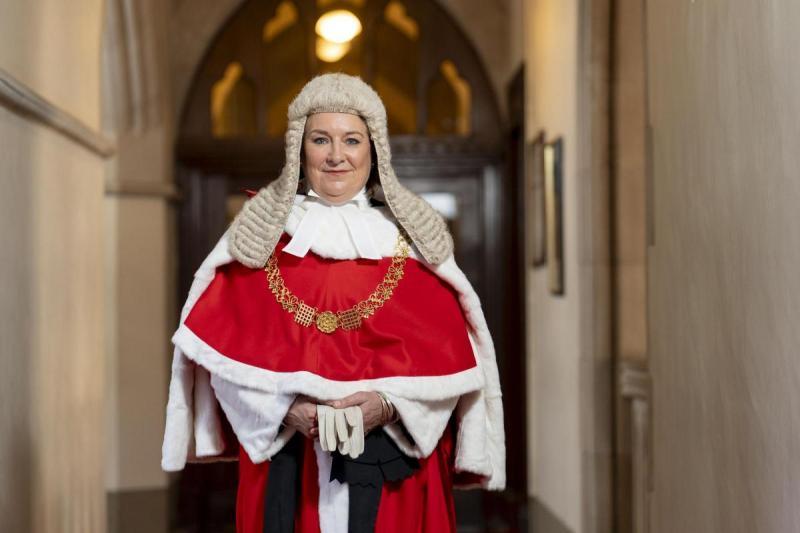 سو كار أول امرأة تحمل لقب رئيسة القضاة في بريطانيا