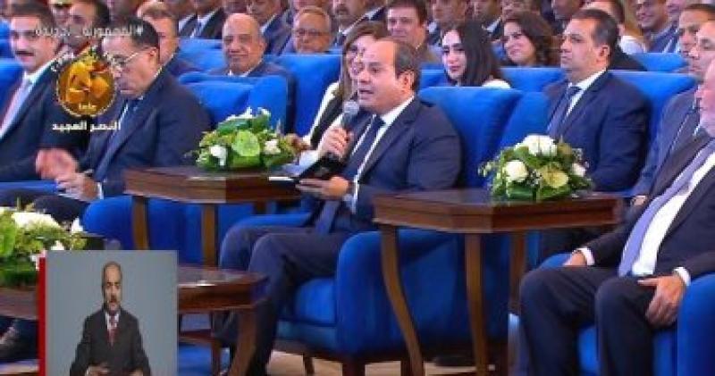 الرئيس السيسي يشاهد عرضا خاصا لجهود مصر فى تعزيز أمنها القومى ودعم الأشقاء