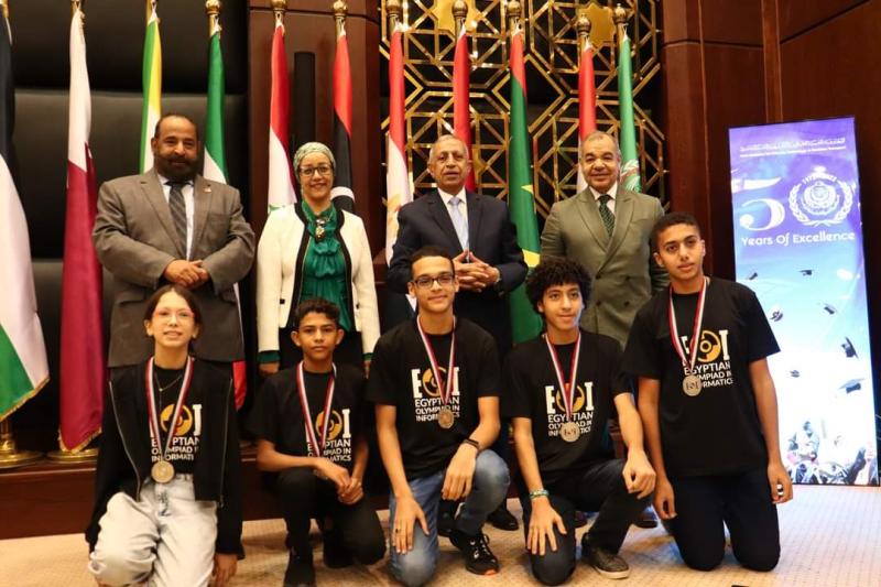 تكريم الطلاب الفائزين بميداليات في تصفيات النسخة السادسة عشر من الأولمبياد المصري للمعلوماتية