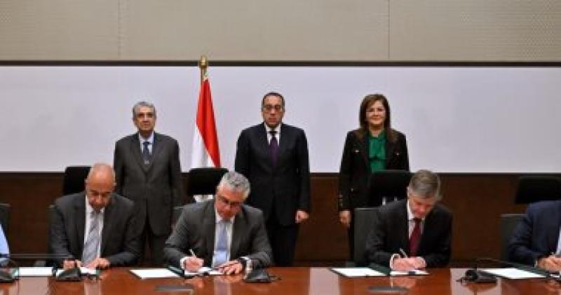 رئيس الوزراء يشهد توقيع اتفاقية لإنتاج الوقود الأخضر باقتصادية قناة السويس