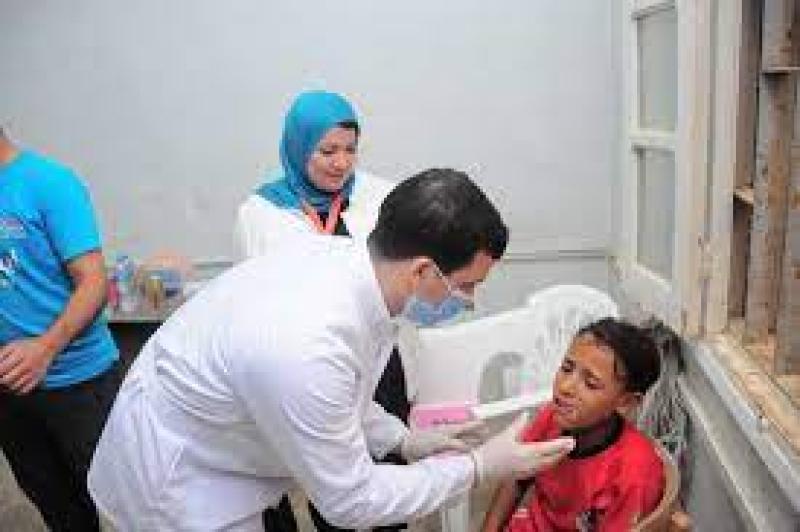 توقيع الكشف الطبي على 1417 حالة خلال قافلة علاجية بقرية النصر 6 بمركز العدوة بالمنيا