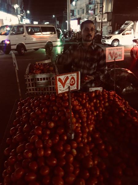 ٧.٥  جنيه الطماطم تعرف علي  أسعار الخضروات والفاكهة بسوق فارسكور الحضاري