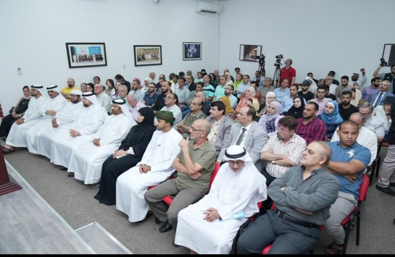 الشعراء العرب يعبرون عن الألم والفقد في بيت الشعر بالشارقة