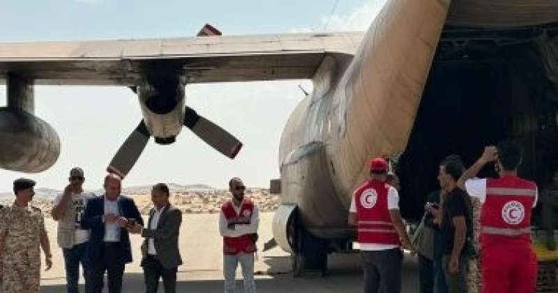 الهلال الأحمر المصرى يستقبل طائرات مساعدة أردنية لإيصالها إلى قطاع غزة
