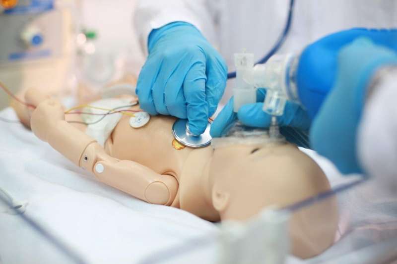 خبراء يطورون أجهزة دعم تنفس لحديثي الولادة