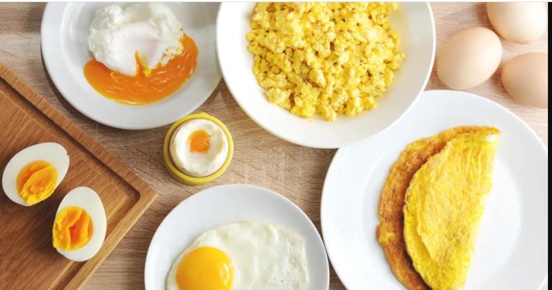 سواء مسلوقًا أو مطهيًا أو مخفوقًا.. 8 فوائد كبيرة عند تناول البيض في الصباح