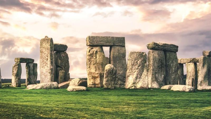 4 أسرار تحيط بأحجار «ستونهنج» في إنجلترا