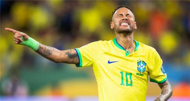 نيمار يهدد بعدم المشاركة مع البرازيل أمام أوروجواي في تصفيات كأس العالم 2026