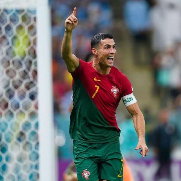 «CR77».. شعار كريستيانو رونالدو هداف العالم في 2023