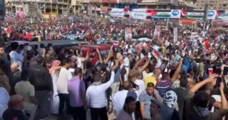 مسيرة بالآلاف فى محيط الجامع الأزهر دعما للقضية الفلسطينية