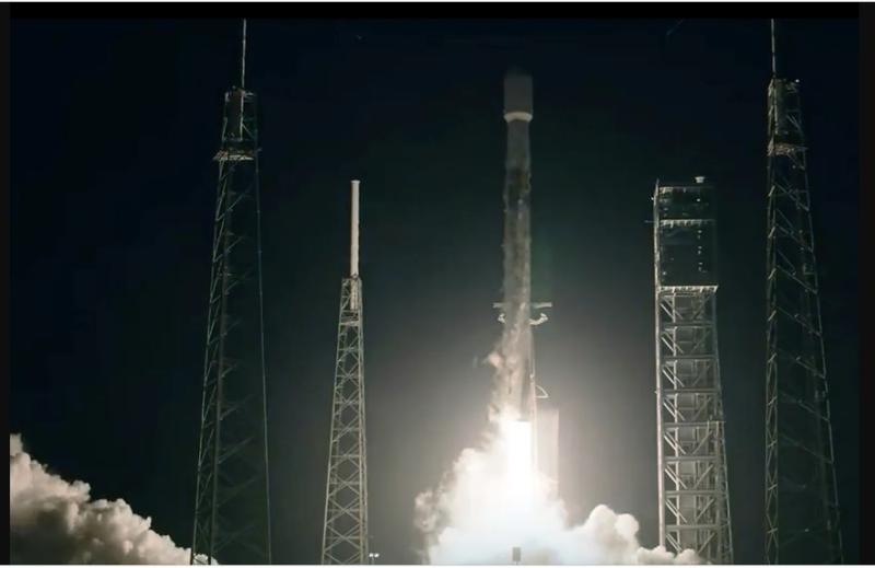 ”سبيس إكس” تطلق 23 قمرا صناعيا بمهمة الإطلاق رقم 58 في 2023