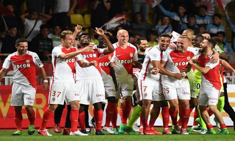 موناكو يفوز على ميتز 2-1 ويستعيد قمة الدوري الفرنسي