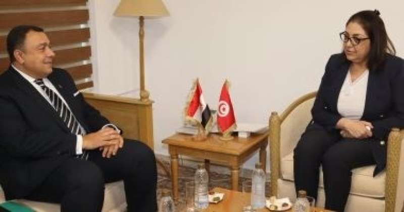 السفير المصرى فى تونس يلتقى بوزيرة التجارة وتنمية الصادرات التونسية