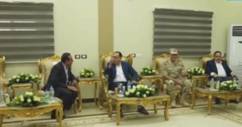 رئيس الوزراء: مستعدون لبذل مئات الأرواح دفاعا عن كل ذرة رمل فى سيناء