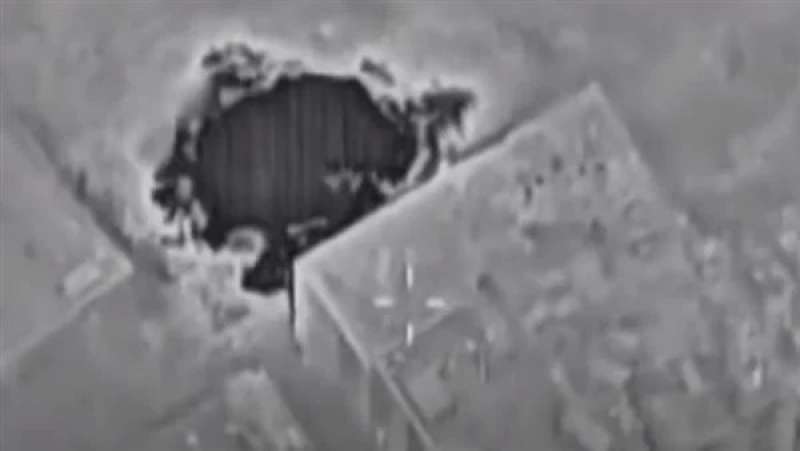 لحظة استهداف الطائرات الإسرائيلية مخيم جباليا في قطاع غزة| شاهد