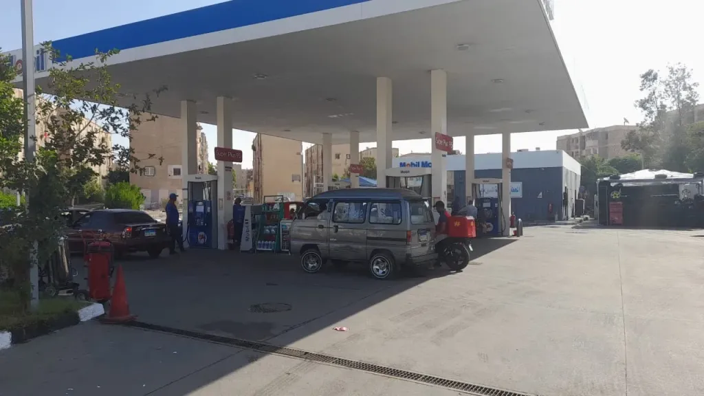 ٣ جنيهات زيادة في أسعار البنزين ..  ومصادر: لا قرارات رسمية حتى الآن