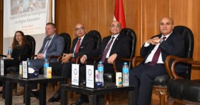 وزير العدل خلال مؤتمر حقوق عين شمس
