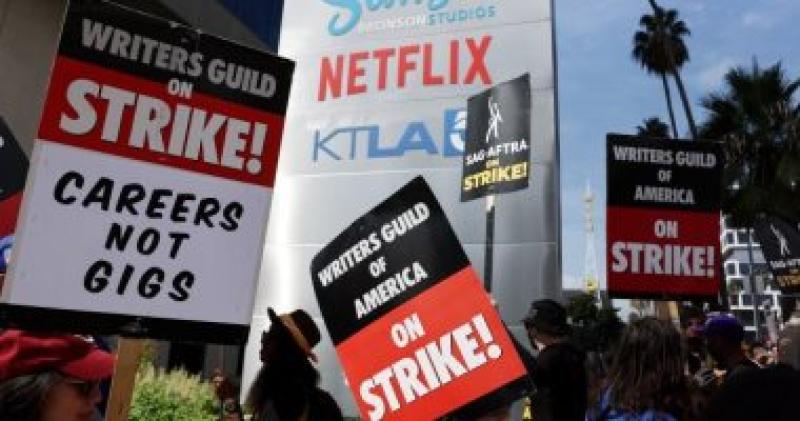 استوديوهات هوليوود تقدم ”عرض نهائي” في محاولة لإنهاء إضراب الممثلين