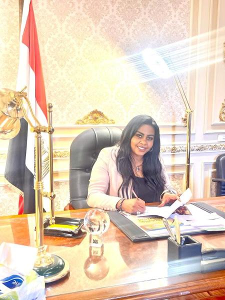 النائبة نيفين حمدي تهنئ الشعب المصري العظيم بفوز السيسي بفتره رئاسية جديدة لـ 6 سنوات