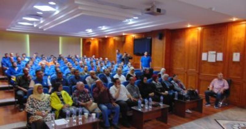 ندوة توعية بأحكام قانون العمل بالمنطقة الصناعية ببورسعيد